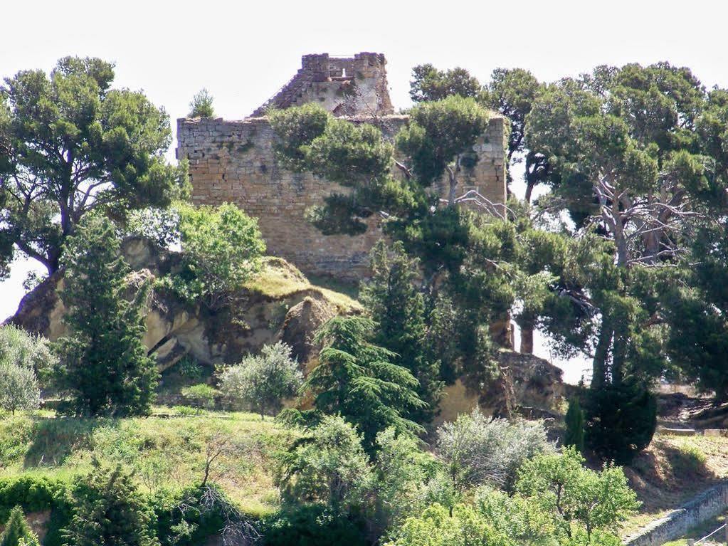 Logis Hotel De L'Etang Cucuron Exteriér fotografie